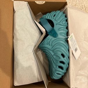 Crocs x Salehe Bembury Clog, Size: M6/W8, Color: Tide, Brand new w/ tags & box